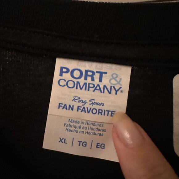 NWOT port and company black pigeon whisper graphic tee size XL - Picture 6 of 6